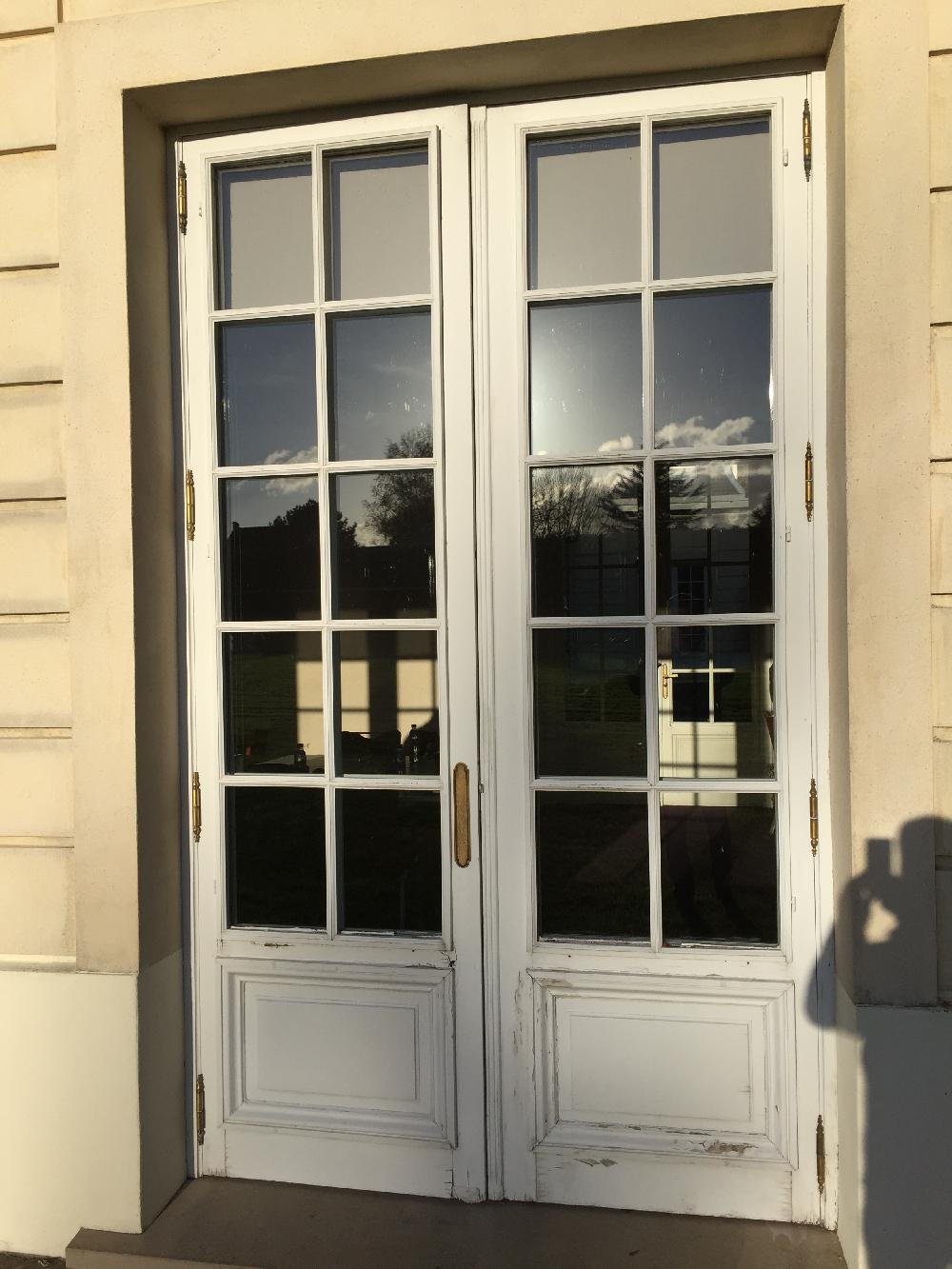 Remplacement de porte-fenêtres en bois au Château de Behoust - Yvelines
