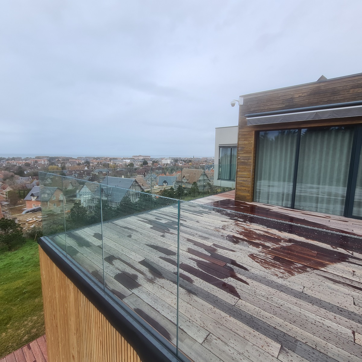 Rambarde en verre pour terrasse, balcon ou piscine